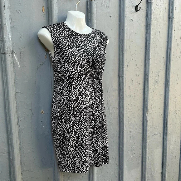 Diane Von Furstenberg Twisty Clean Black & White Silk Jersey Shift, size 4 - Picture 3 of 13
